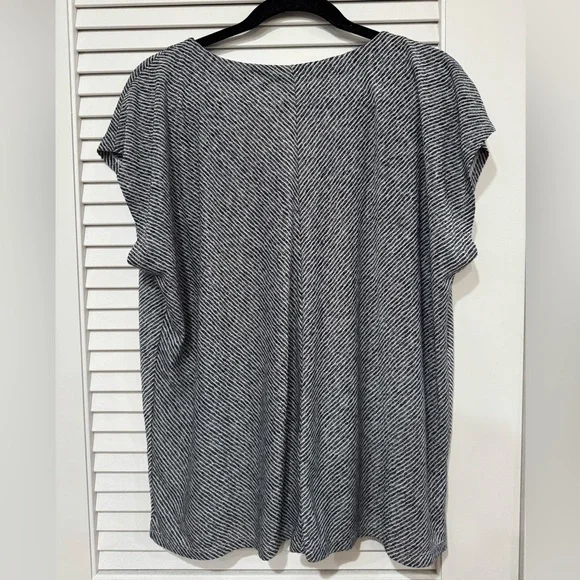 Loft size XL tshirt - Picture 2 of 5